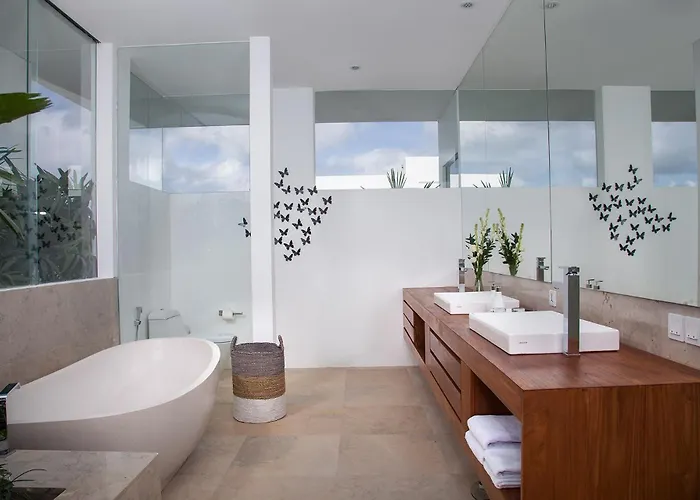 Luxury 5br With Private Pool, Rice Fields View & Nearby - The Palm House