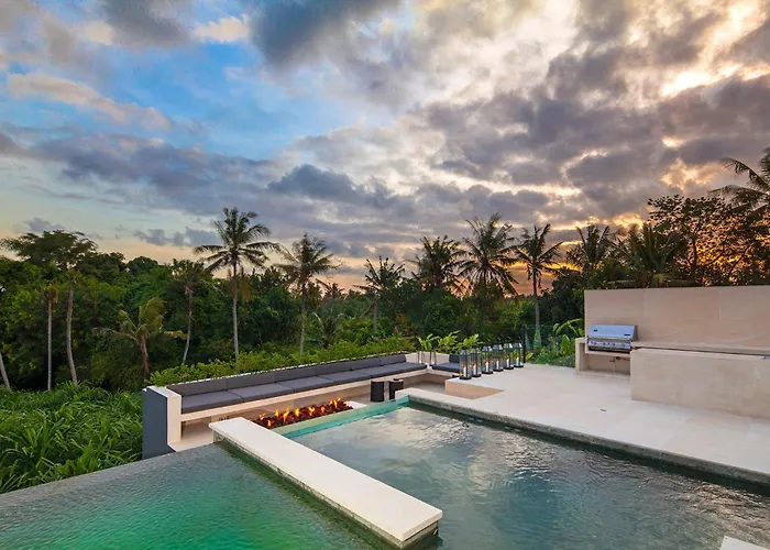 Villa Luxury 5br With Private Pool, Rice Fields View & Nearby - The Palm House *
